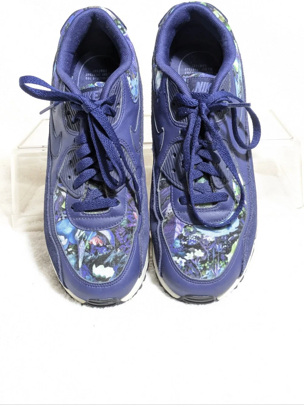 Women's Nike Air Max Blue Floral Sneakers 881105-400 Athletic Activewear 9.5
